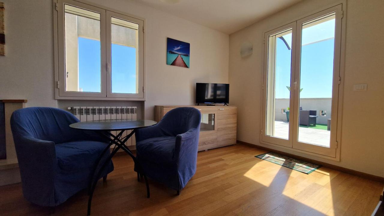 "Elle Home" Attico Panoramico Lecce Buitenkant foto